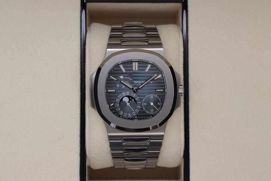 Patek Philippe Nautilus 5712/1A-001